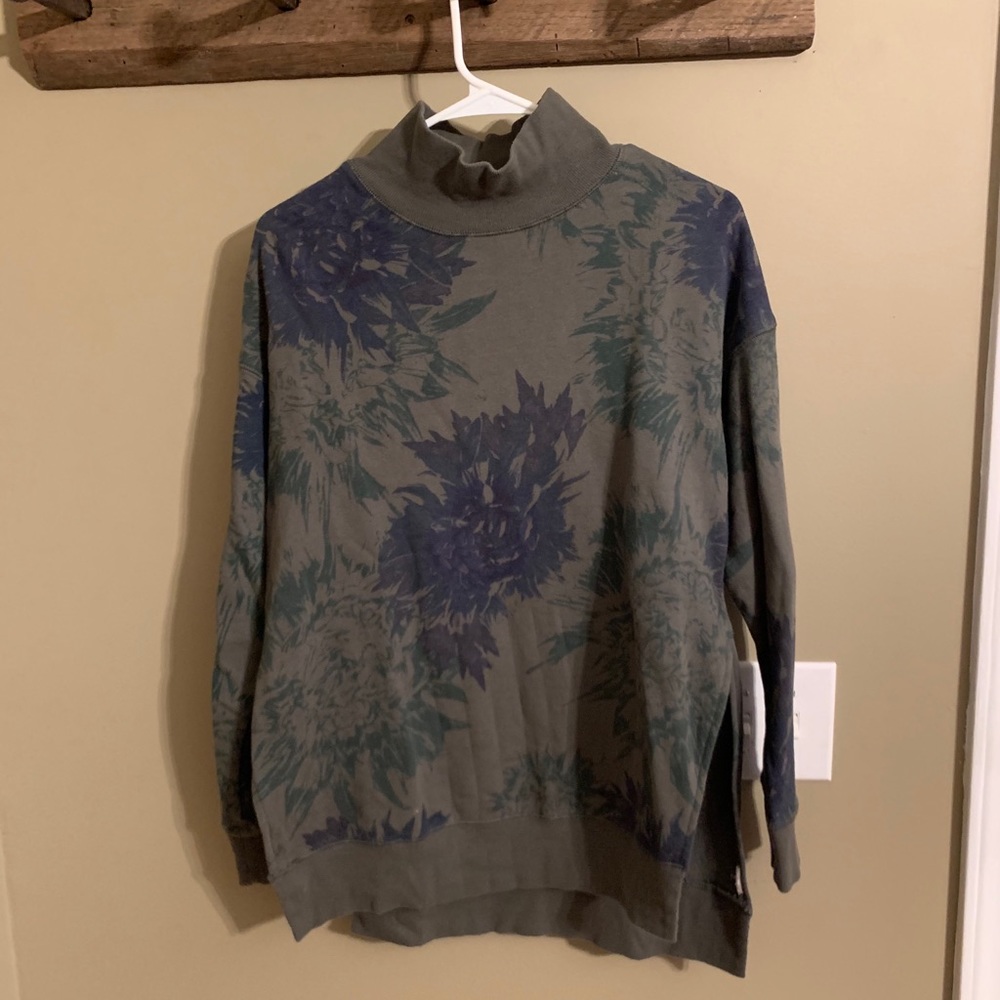 Free people sweater